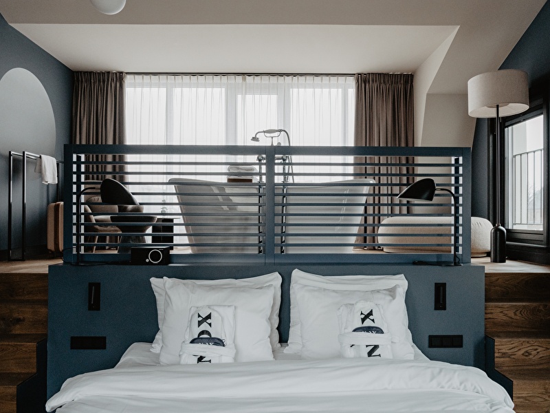 bed in de honey moon kamer